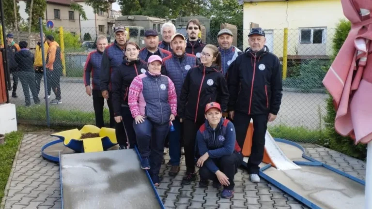 Společné foto členů GC85 Rakovník po turnaji v Radotíně 2022
